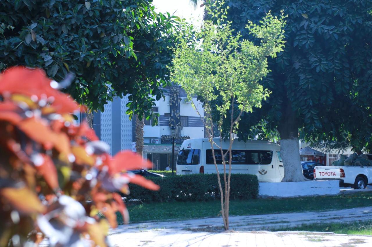 Jewel Assiut Hotel Luaran gambar